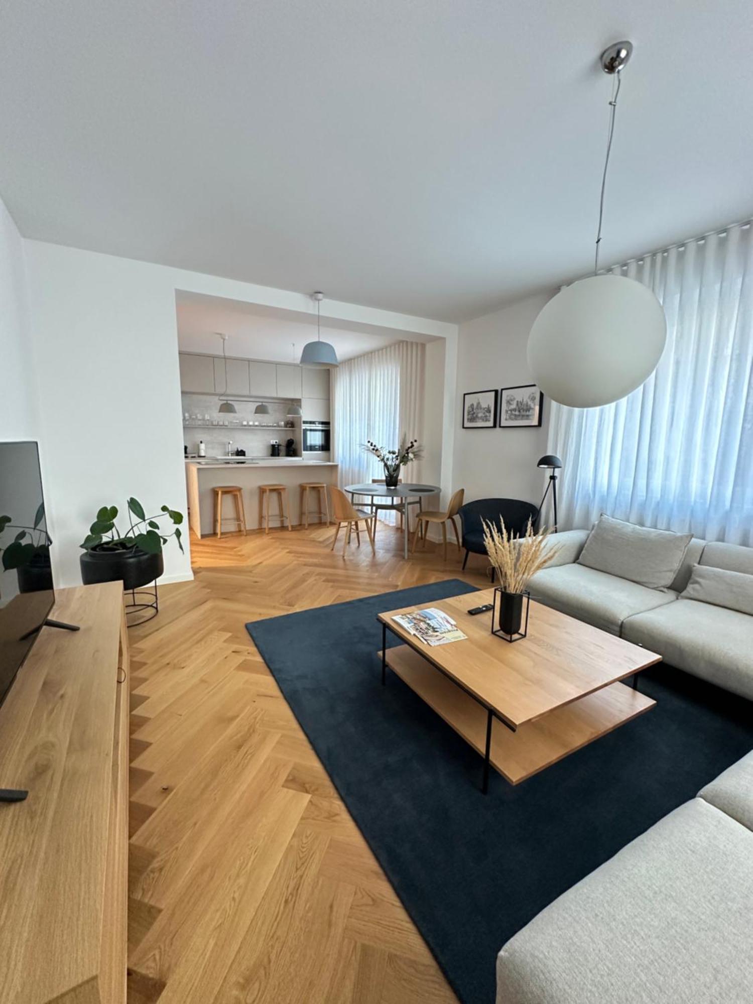 Bratislava Oldtown Apartment 130M2 ,60M2 Terrace And 2 Bathrooms Exterior foto